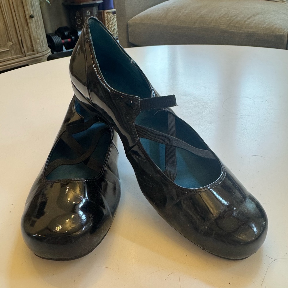 Vionic Black Leather Flats - image 1